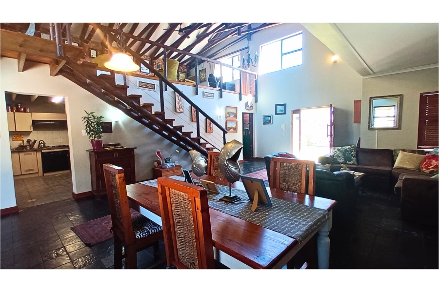 5 Bedroom Property for Sale in Gonubie Eastern Cape